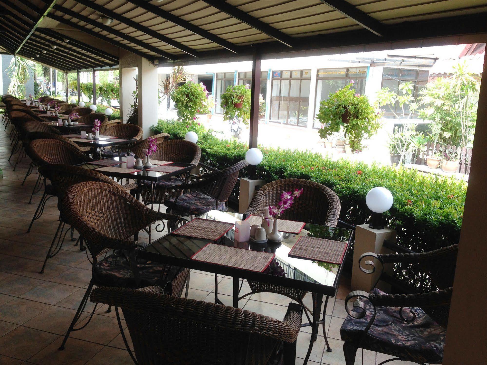 The New Eurostar Jomtien Beach Hotel Exterior photo